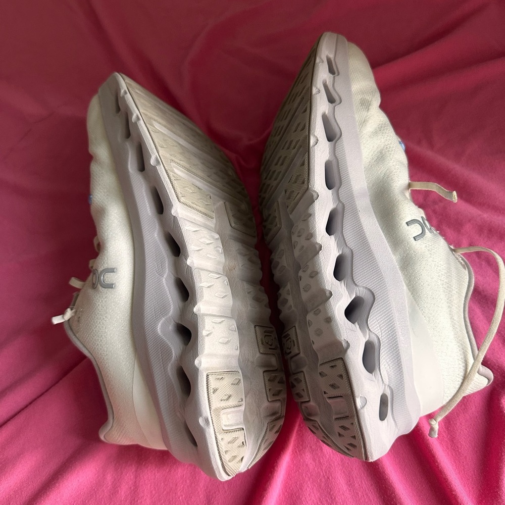On Cloudtilt Running Shoes - Pale Lavender/white - Picture 4 of 10
